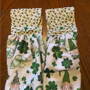 Leprechaun Shamrock St Patrick's Day 4 Four Leaf Clover Hanging Towels, Set of 2